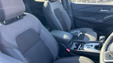 Nissan Qashqai 1.3 DiG-T MH N-Connecta 5dr Petrol Hatchback